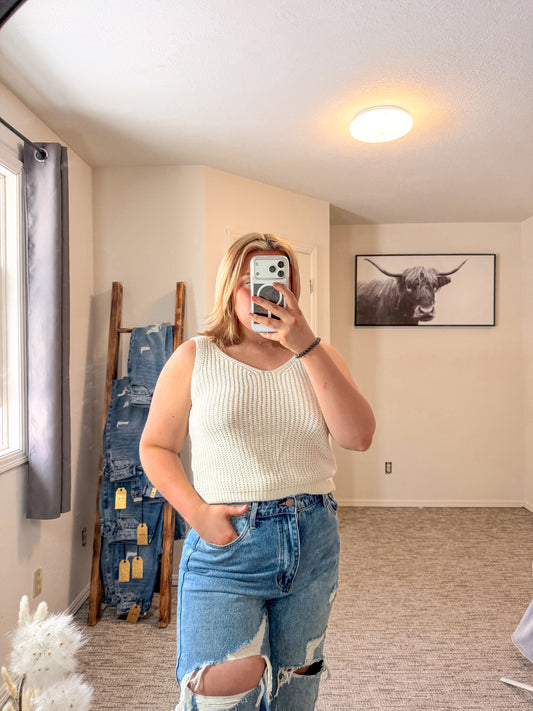 Knot And Neutral Top